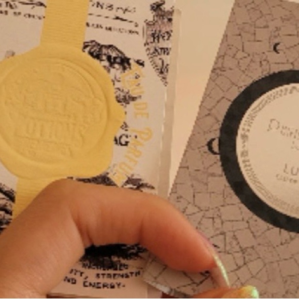 Penhaligon's Luna and Vra Vea Vroom samples